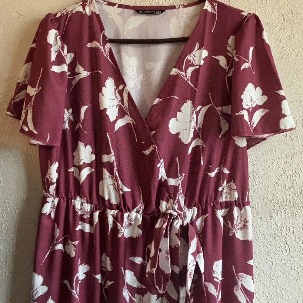 Bloomchic Burgundy Floral Dress size: 1X 14-16